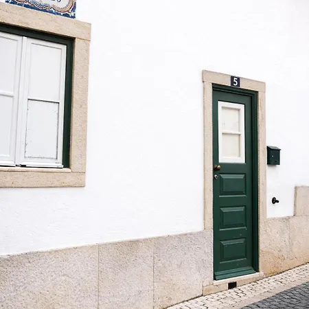Δωμάτια σε οικογενειακή κατοικία Little Garden Old Town Κασκαΐς